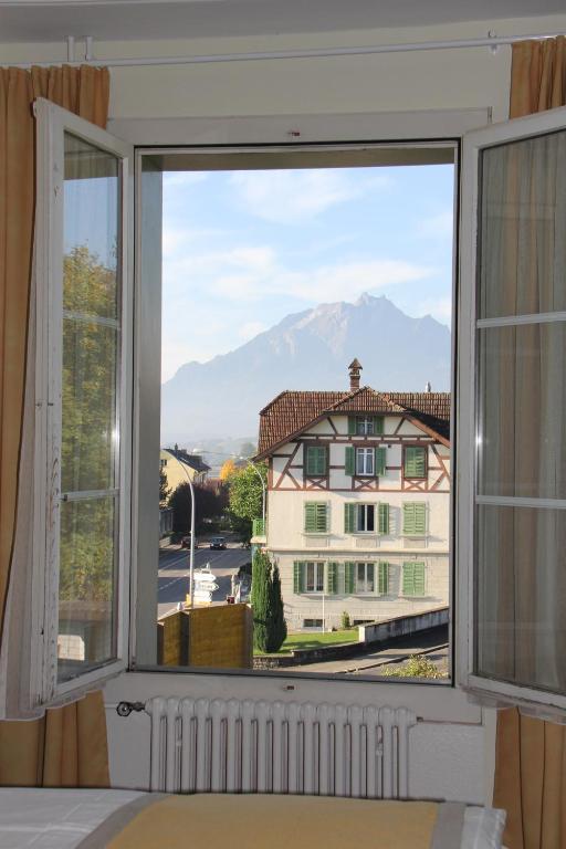 Gasthaus Zum Kreuz Meggen Стая снимка